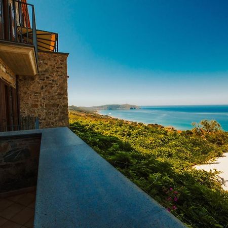 Residenza Golfo Degli Ulivi Aparthotel Caprioli Exterior foto