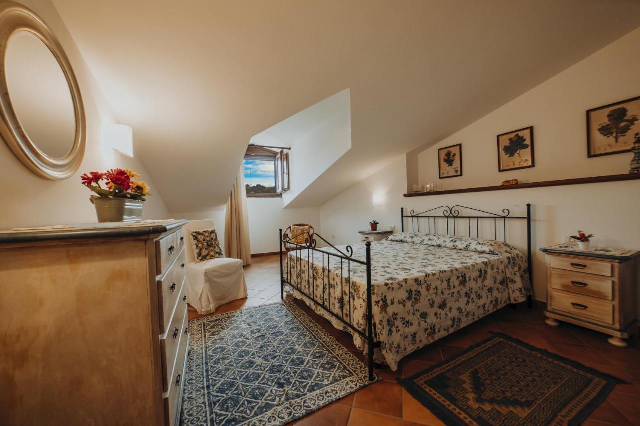 Residenza Golfo Degli Ulivi Aparthotel Caprioli Exterior foto