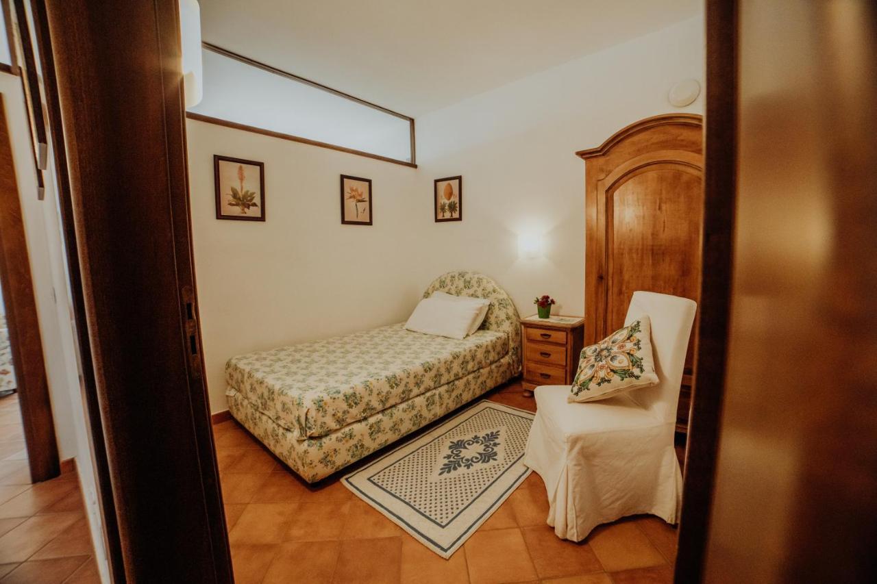 Residenza Golfo Degli Ulivi Aparthotel Caprioli Exterior foto