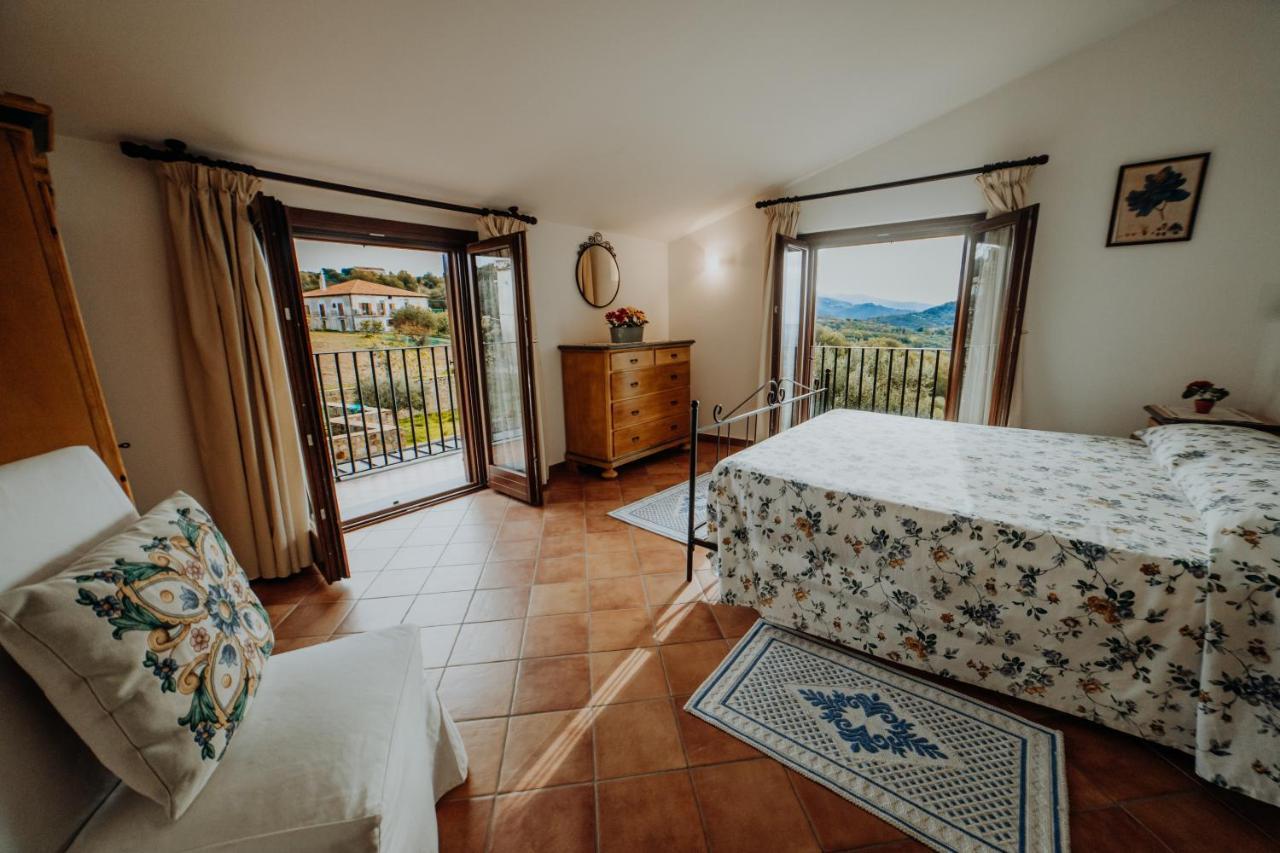Residenza Golfo Degli Ulivi Aparthotel Caprioli Exterior foto