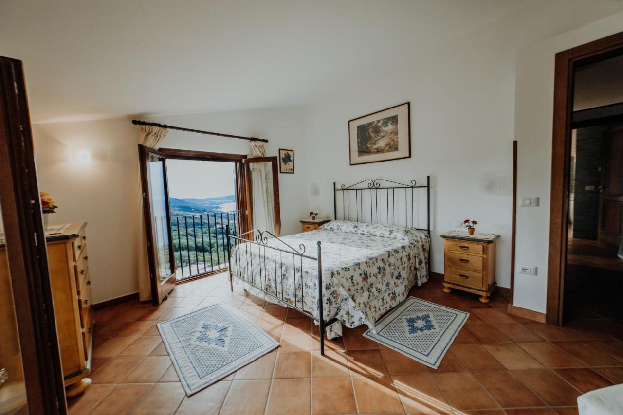 Residenza Golfo Degli Ulivi Aparthotel Caprioli Exterior foto