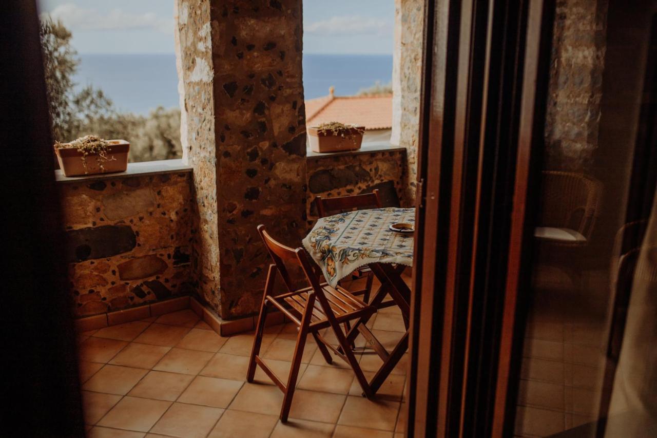 Residenza Golfo Degli Ulivi Aparthotel Caprioli Exterior foto