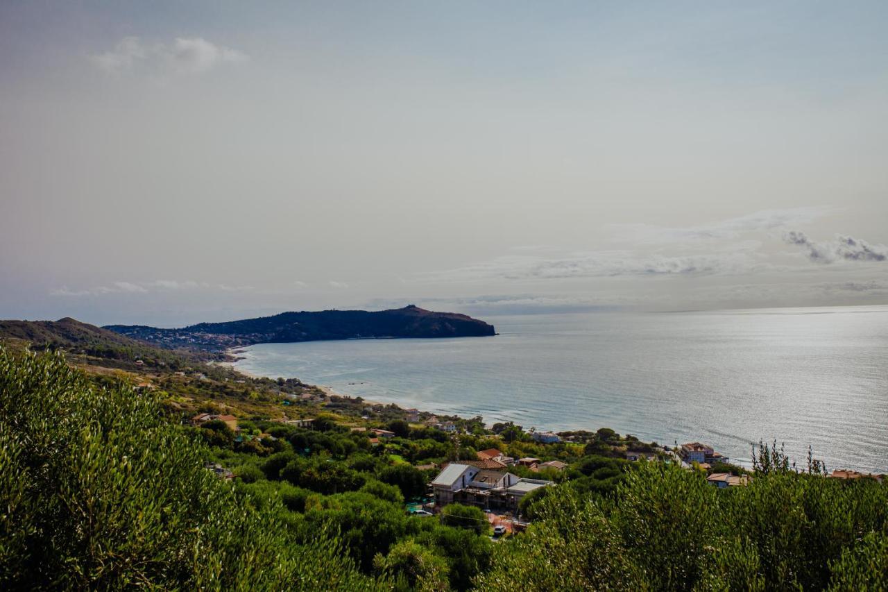 Residenza Golfo Degli Ulivi Aparthotel Caprioli Exterior foto