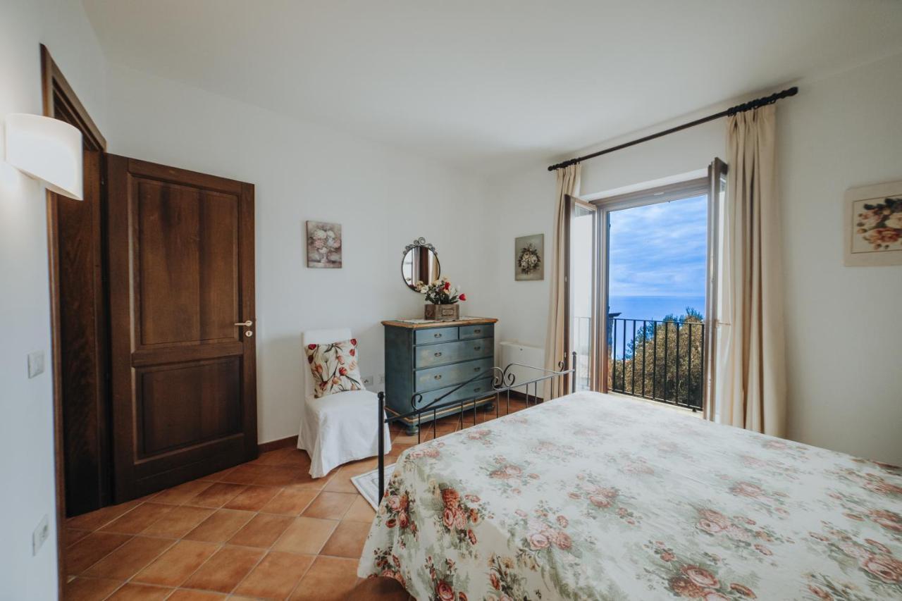 Residenza Golfo Degli Ulivi Aparthotel Caprioli Exterior foto