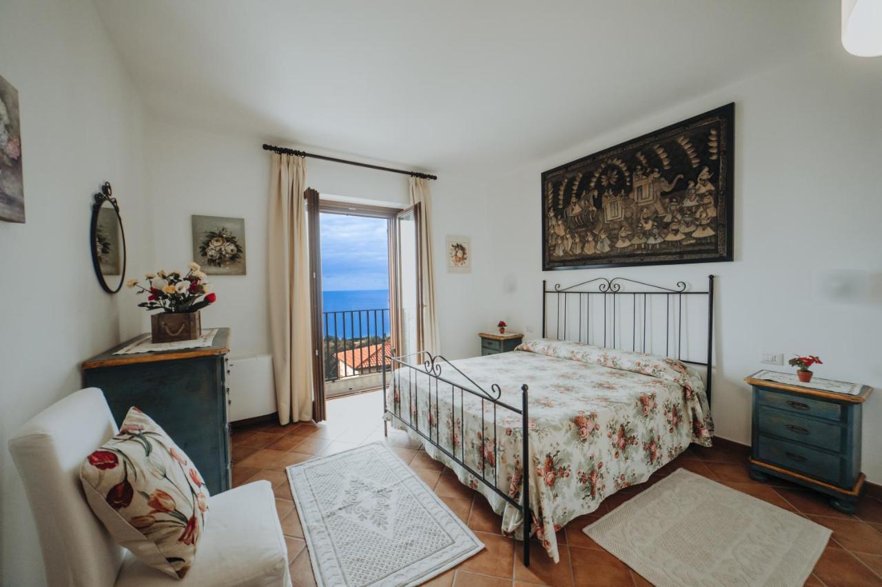 Residenza Golfo Degli Ulivi Aparthotel Caprioli Exterior foto