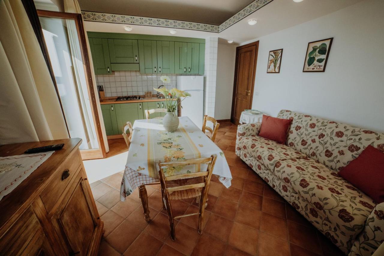 Residenza Golfo Degli Ulivi Aparthotel Caprioli Exterior foto