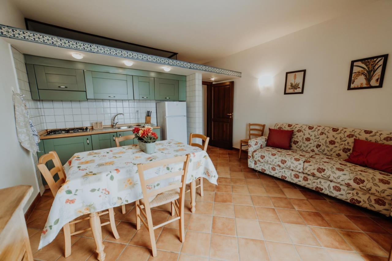 Residenza Golfo Degli Ulivi Aparthotel Caprioli Exterior foto