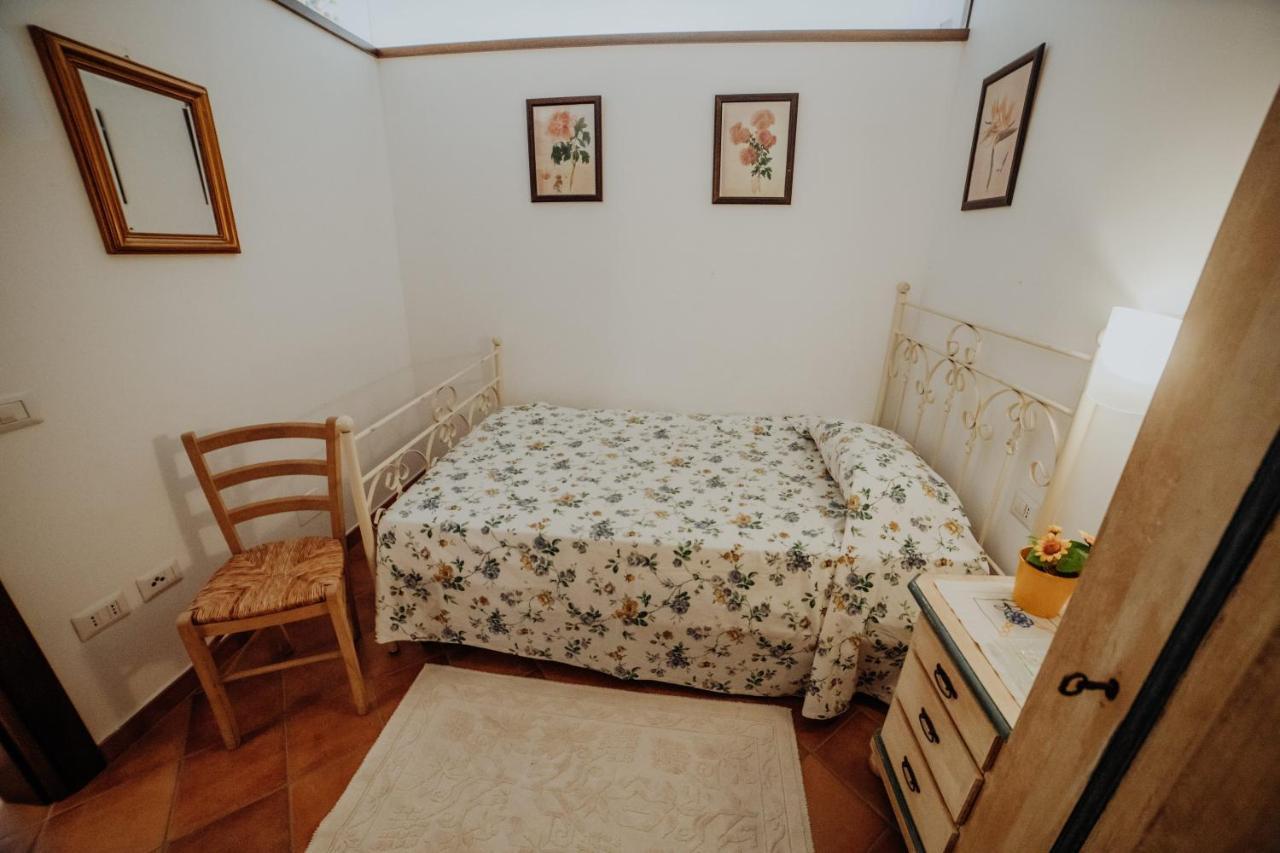 Residenza Golfo Degli Ulivi Aparthotel Caprioli Exterior foto