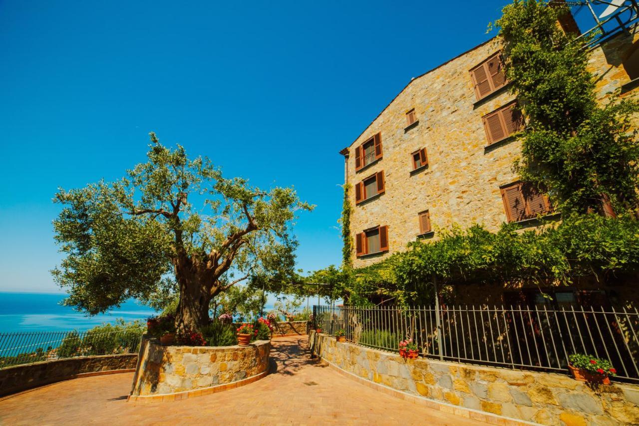 Residenza Golfo Degli Ulivi Aparthotel Caprioli Exterior foto