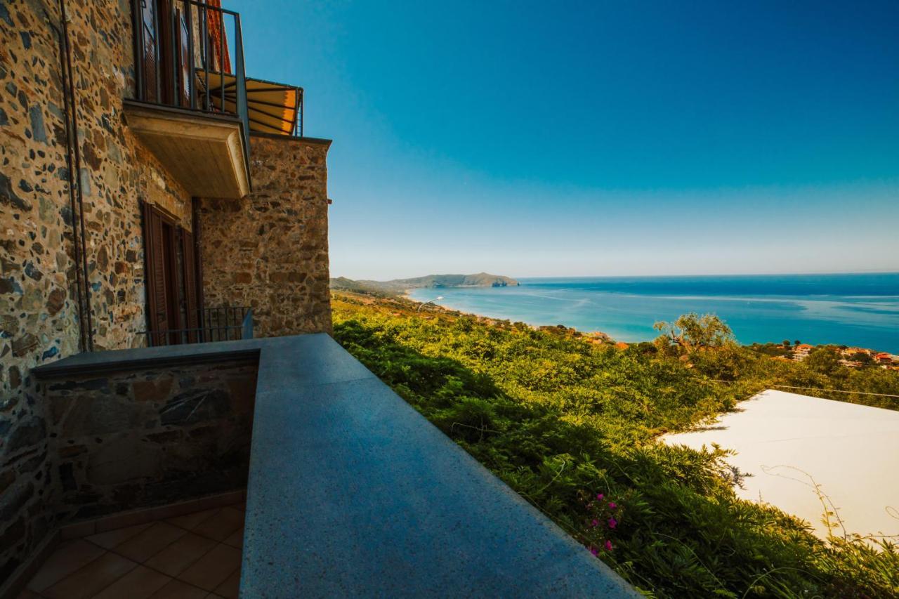 Residenza Golfo Degli Ulivi Aparthotel Caprioli Exterior foto