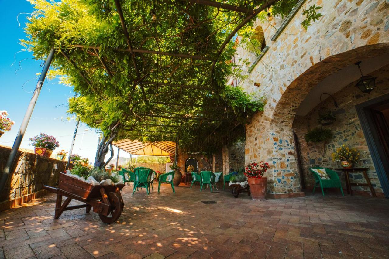 Residenza Golfo Degli Ulivi Aparthotel Caprioli Exterior foto